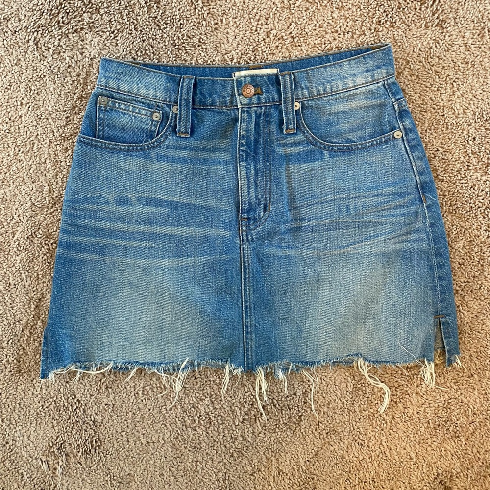 🥂Madewell size 26 denim cutoff skirt